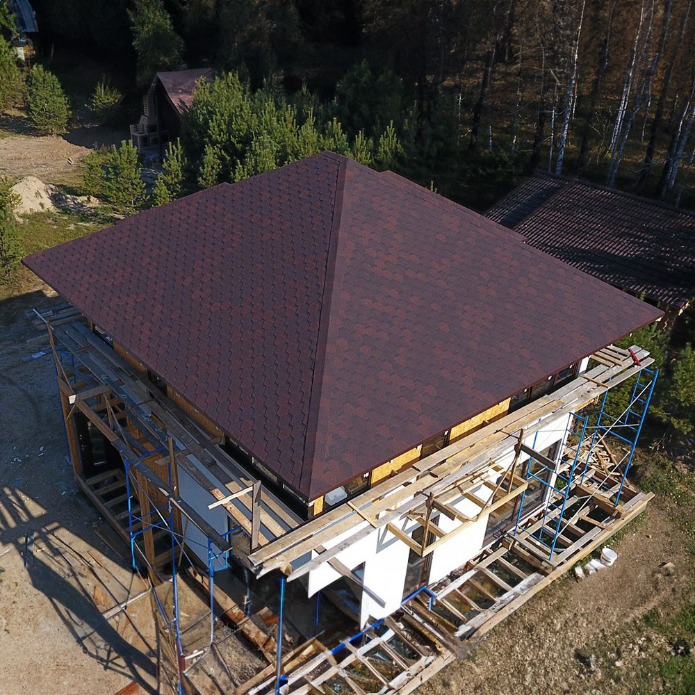 Шатровая крыша в Пскове и Псковской области